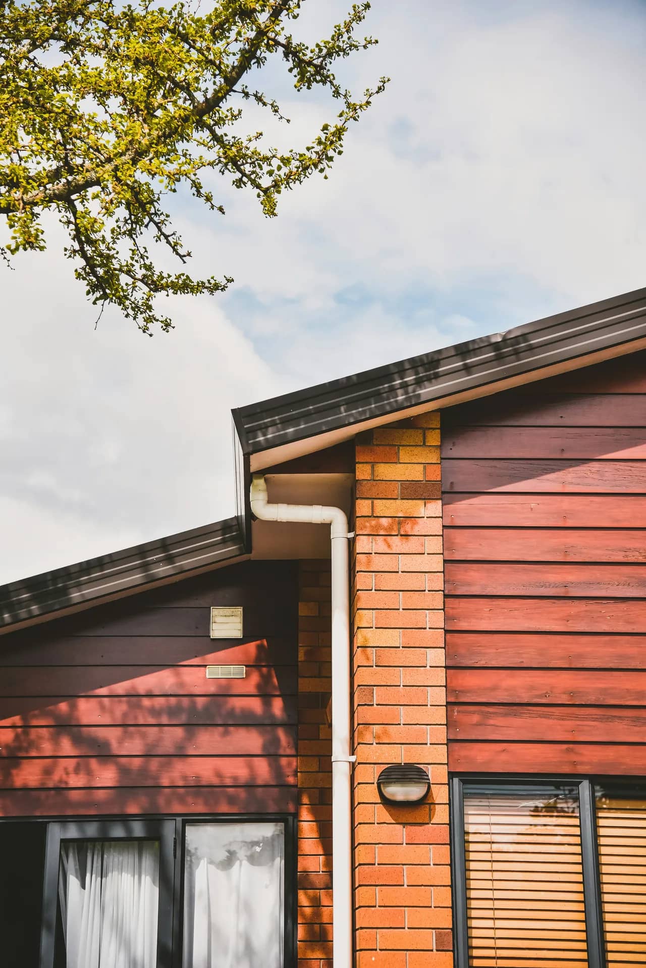 ABC Seamless: Guttering, roofing and rainwater solutions in Boolaroo